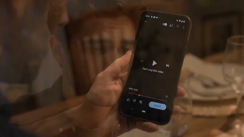 A phone showing that the video cannot be played